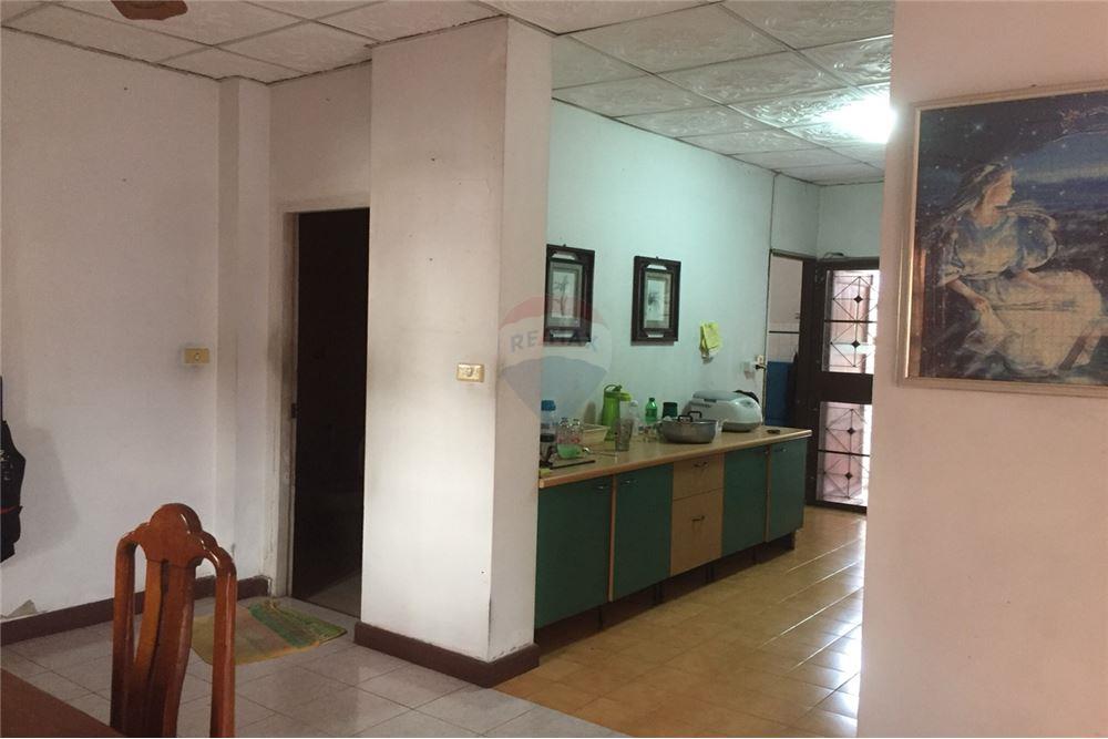 Nong Chok Second hand single house condo for sale rent